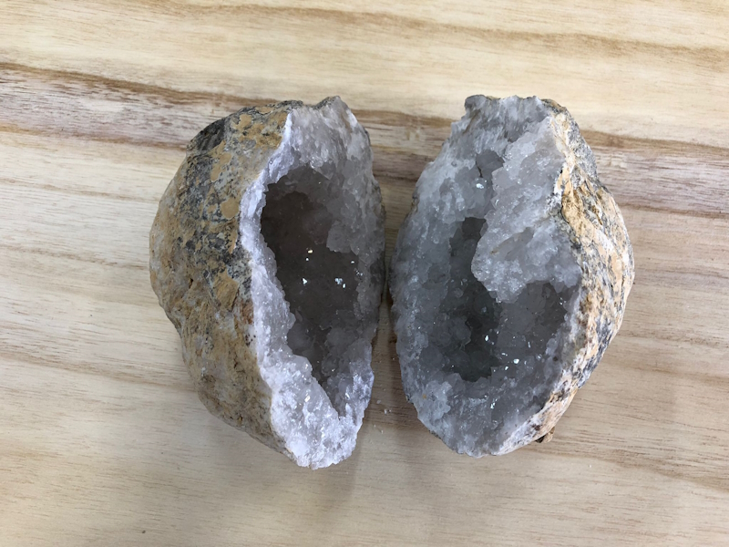 Geoda Cuarzo 14 cm aprox